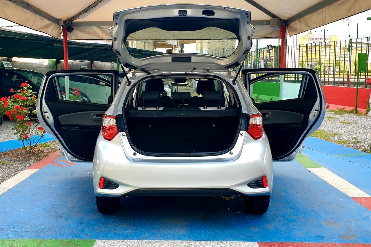 TOYOTA YARIS 1.5 BENZINA/IBRIDA PARI NUOVO 46 MILA KM
