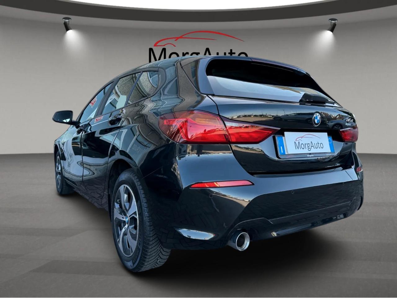 BMW 116d Automatica, Navi, Fari LED, Neopatentati