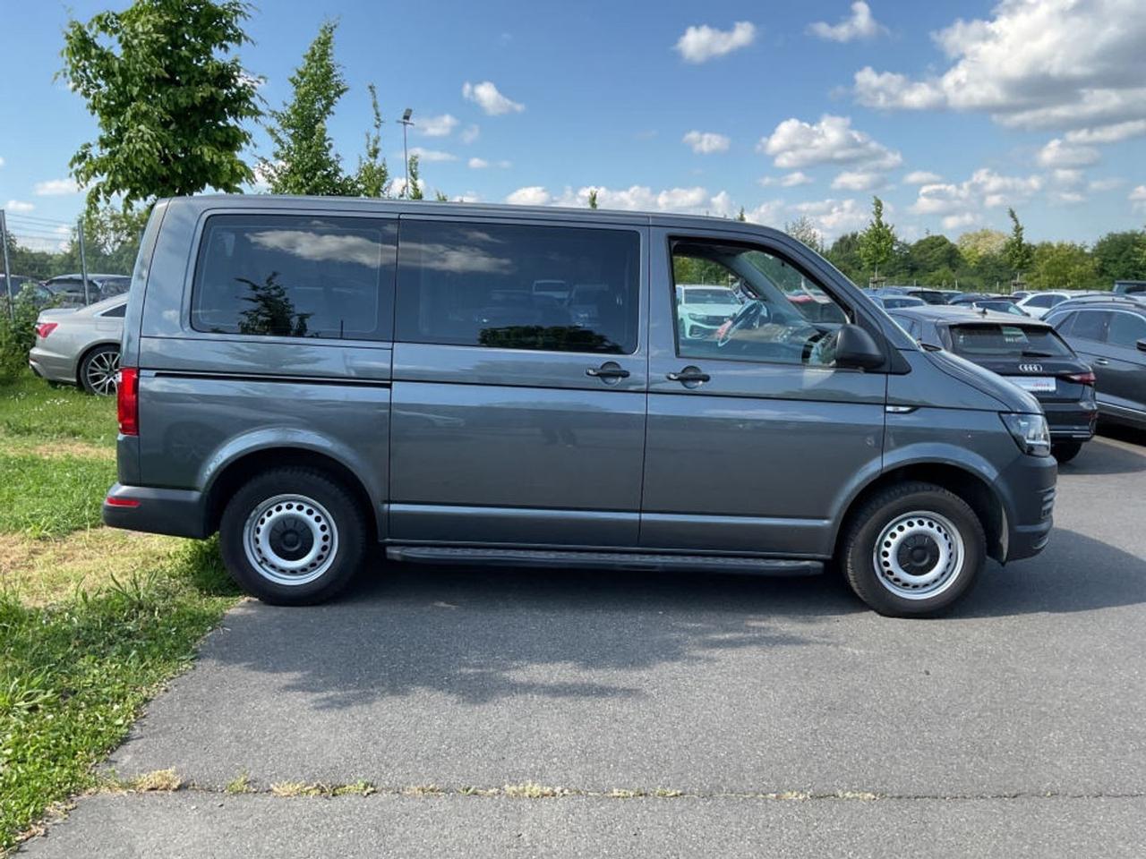 Volkswagen Transporter Caravelle 2.0 TDI