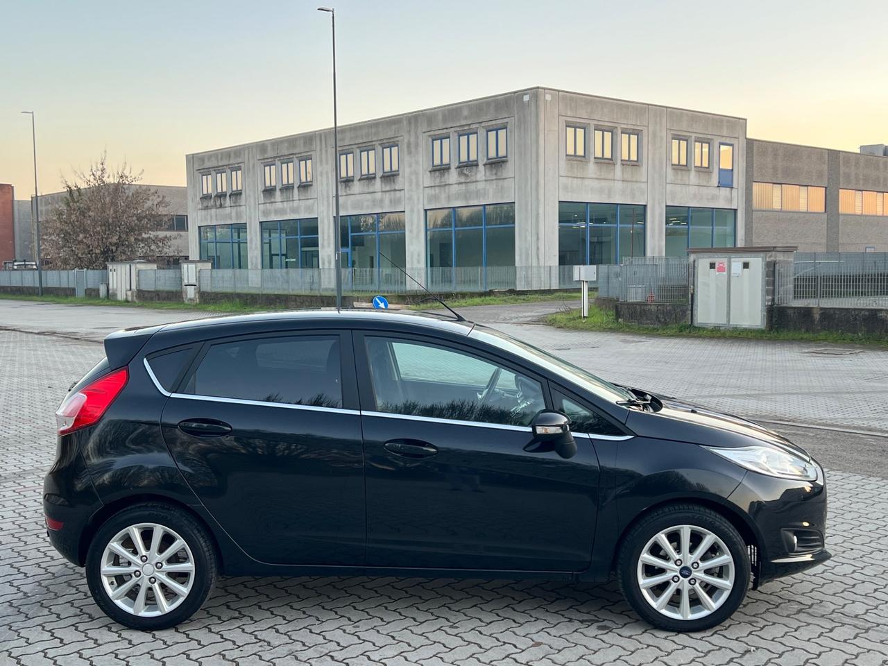 Ford Fiesta 1.4 5p. Bz.- GPL Titanium