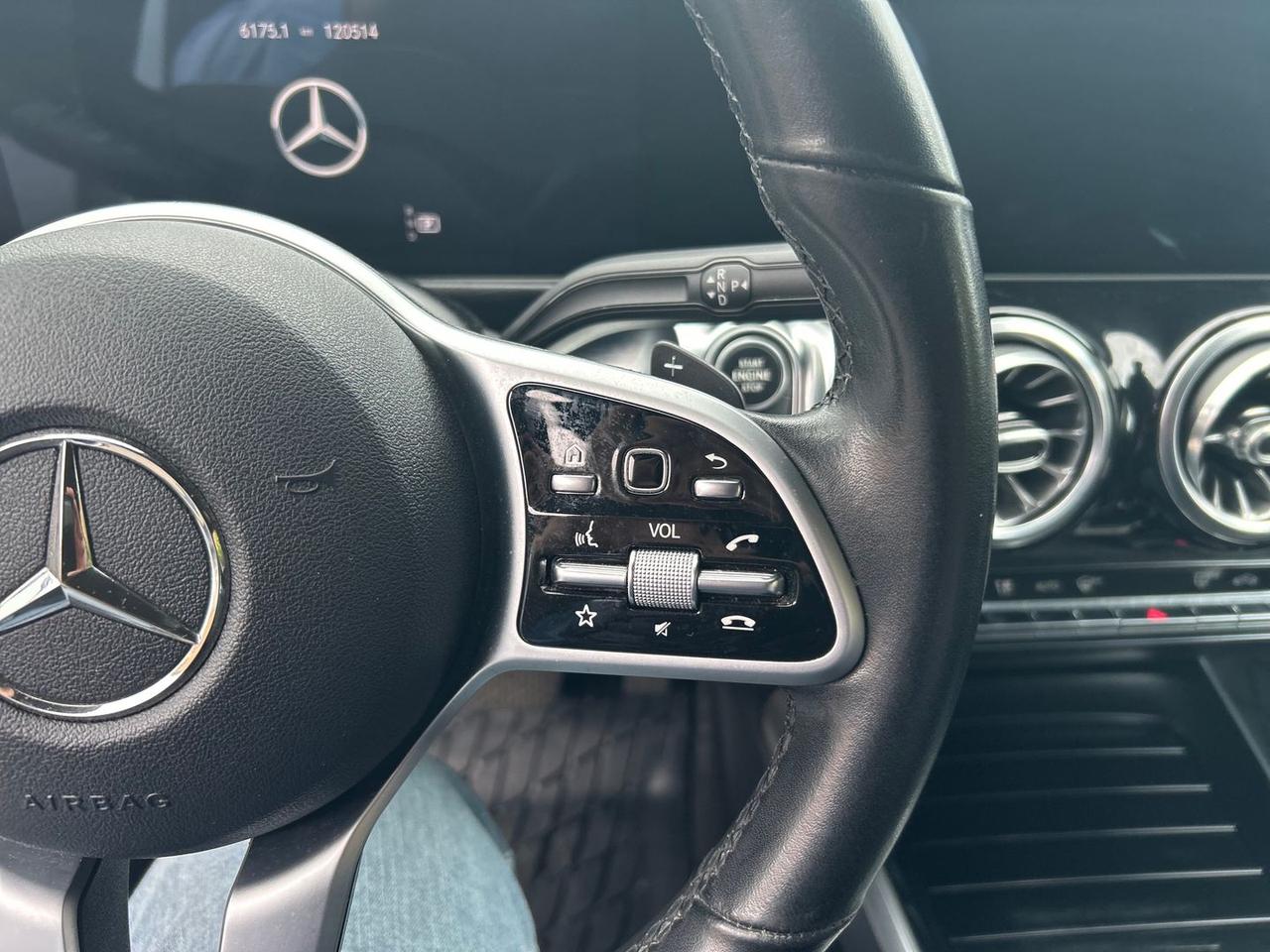 Mercedes-Benz GLB 200 Executive GLB 200 D