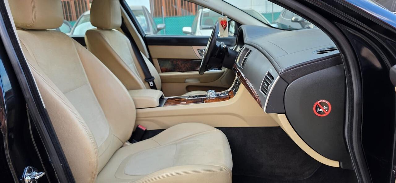 Jaguar XF 3.0 D V6 full optional
