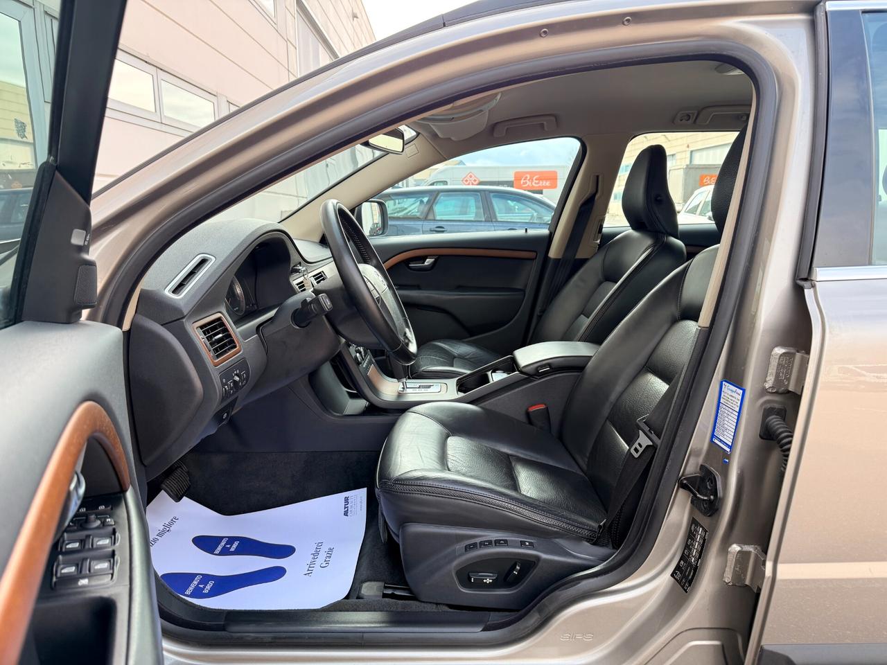 Volvo XC 70 XC70 D5 AWD Summum