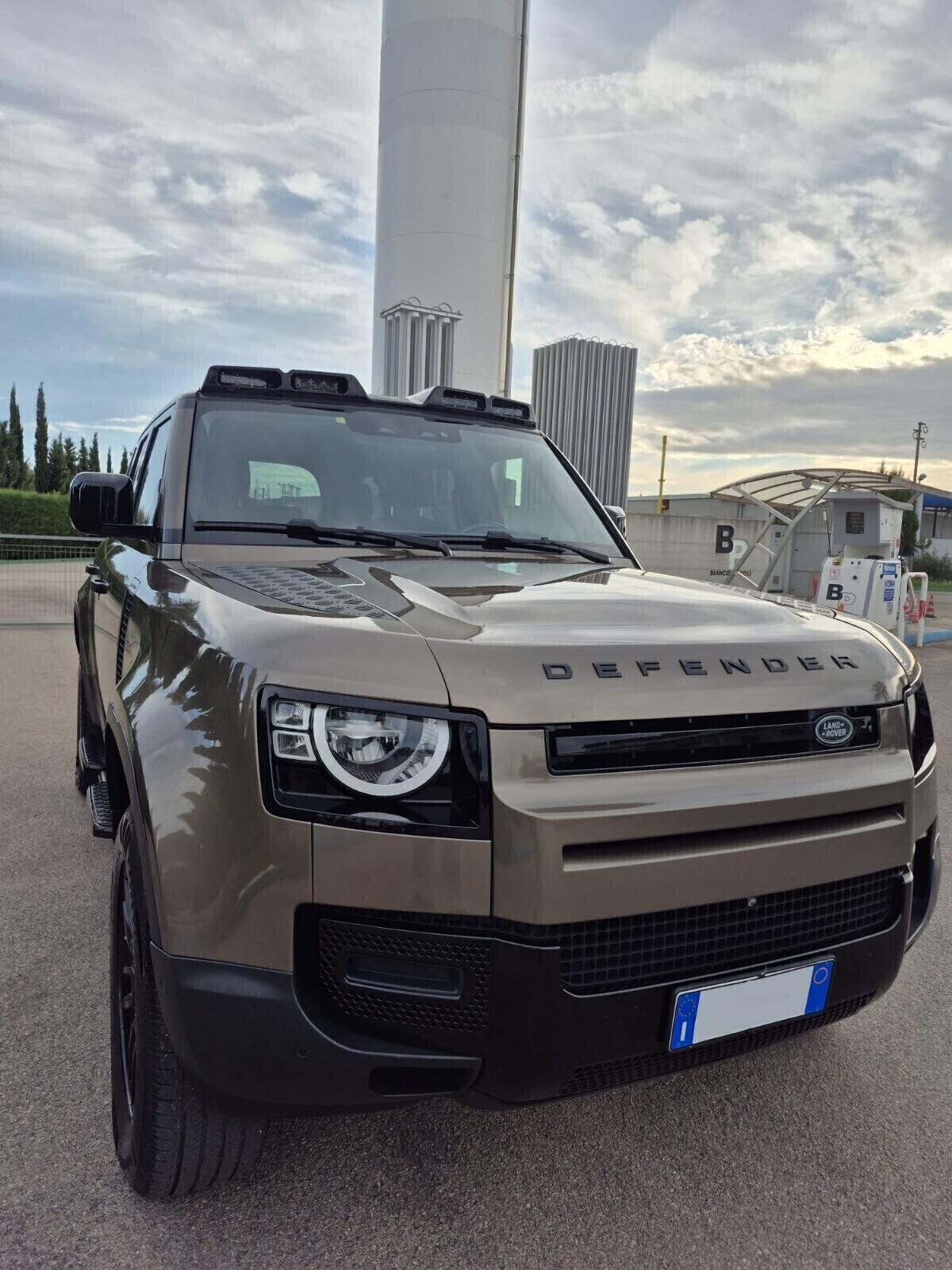 LAND ROVER DEFENDER 110 2.0 240 Cv TETTO APRIBILE 7 POSTI -8-2020