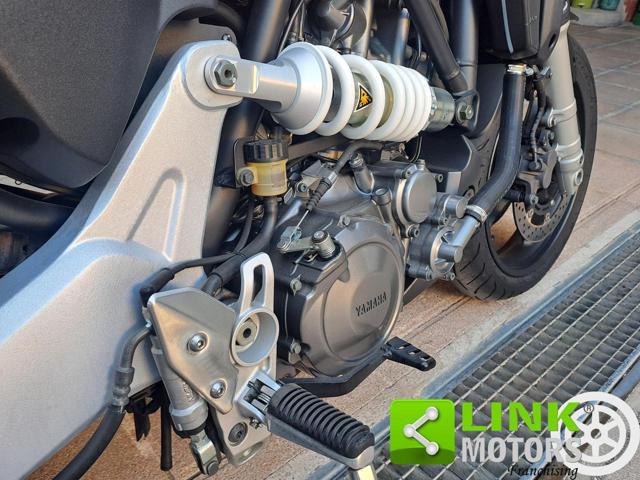 YAMAHA MT-03 .
