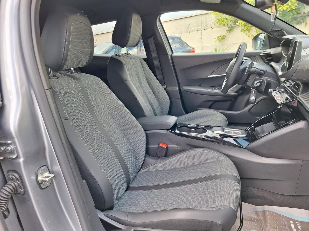 Peugeot 2008 ALLURE 1.5 HDi 130 S&S EAT8 - 10/2023