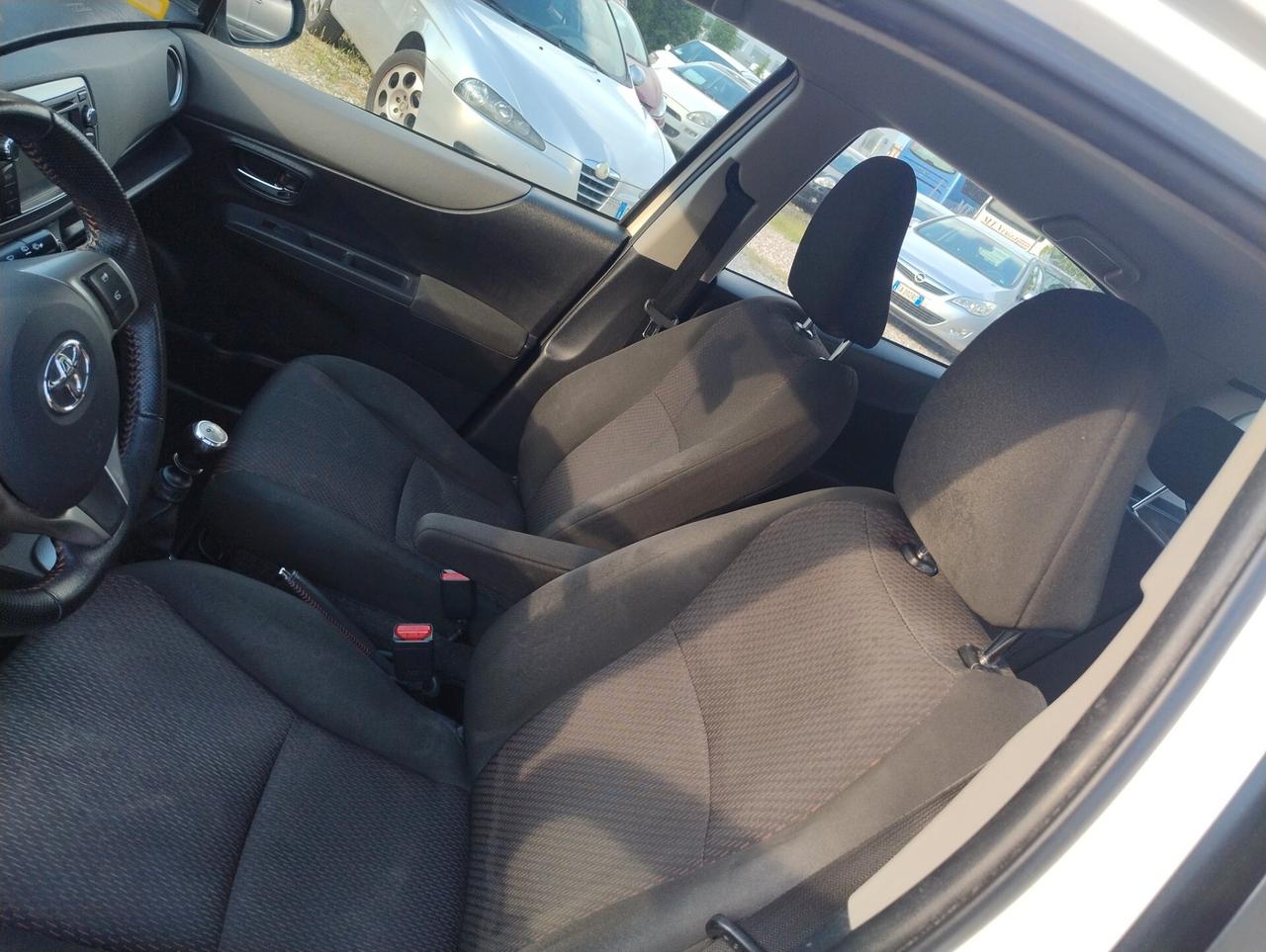 Toyota Yaris 1.3 5 porte Lounge