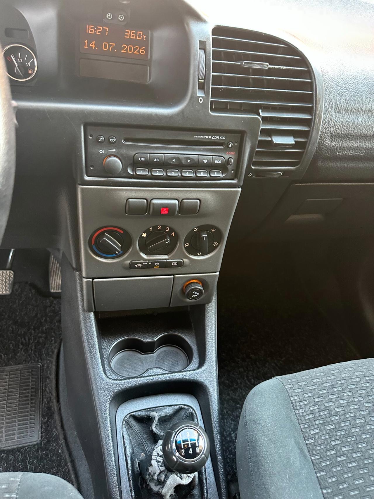 Opel Zafira 2.0 DTI 7 POSTI (12 RATE)