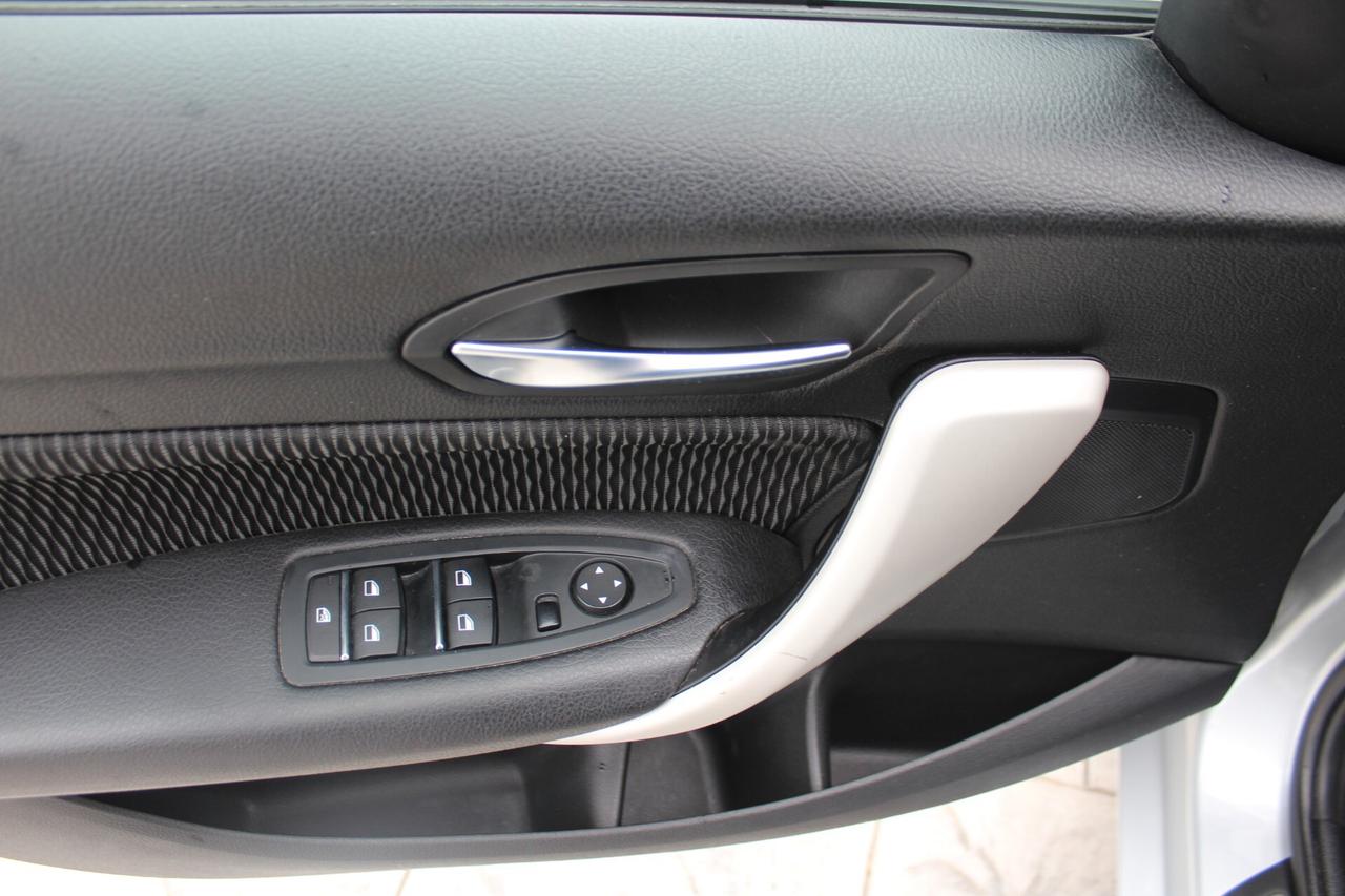 Bmw 116 116d 5p. Advantage