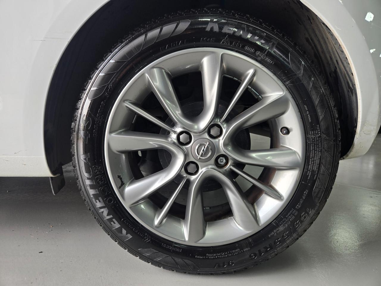 Opel Adam 1.2 70 CV