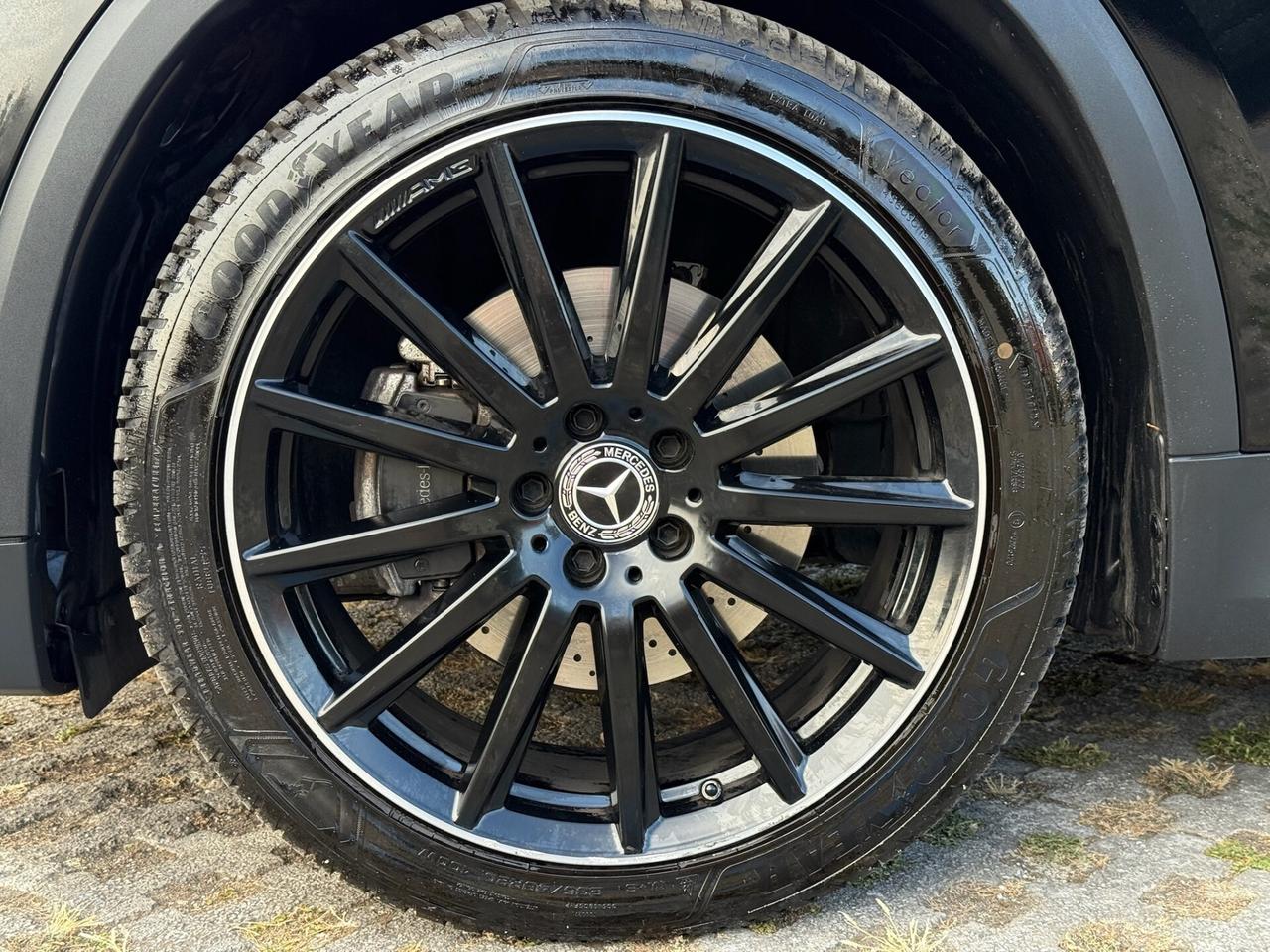 MERCEDES GLA 2.0 116cv AMG Line & Night Package