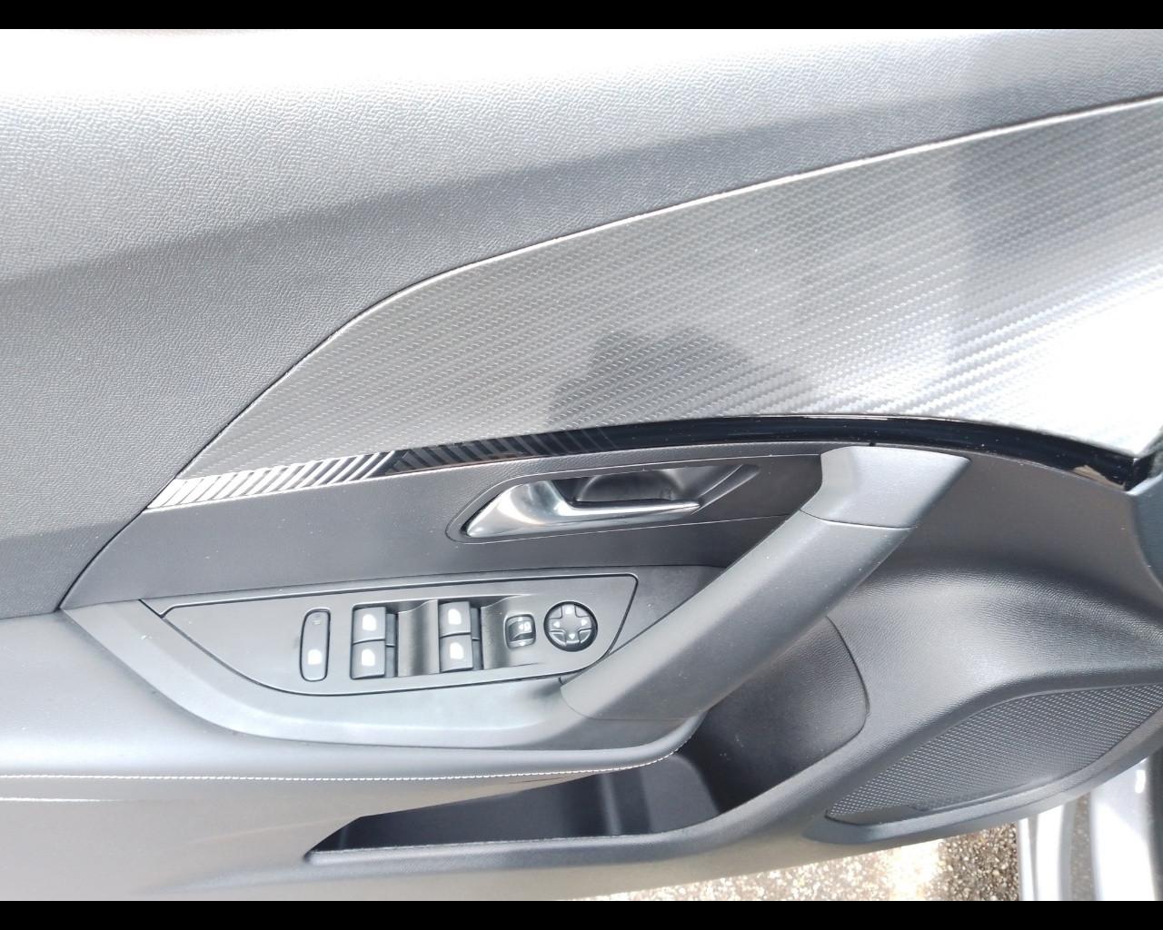PEUGEOT 2008 2ª serie - 2008 BlueHDi 130 S&S EAT8 Allure