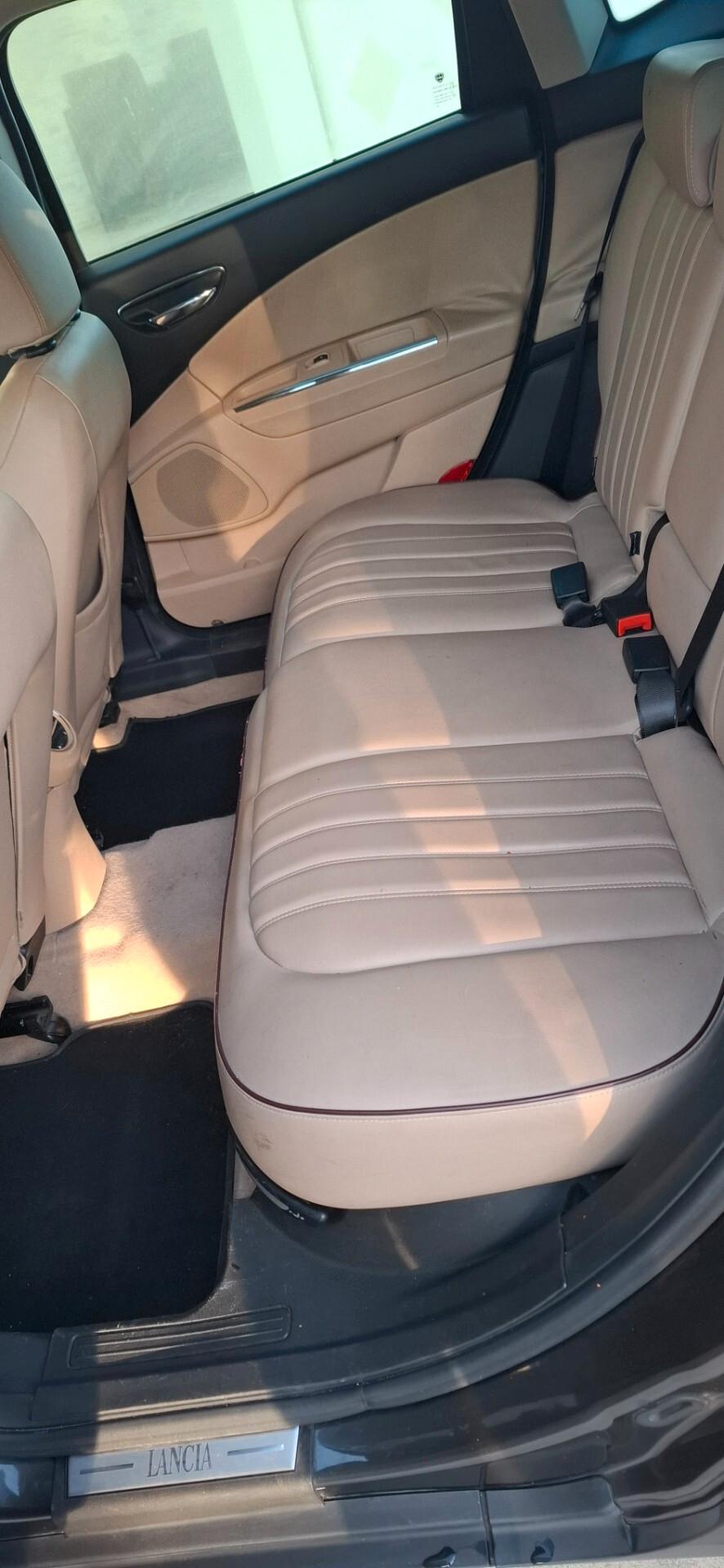 Lancia Delta 1.6 MJT DPF Platino