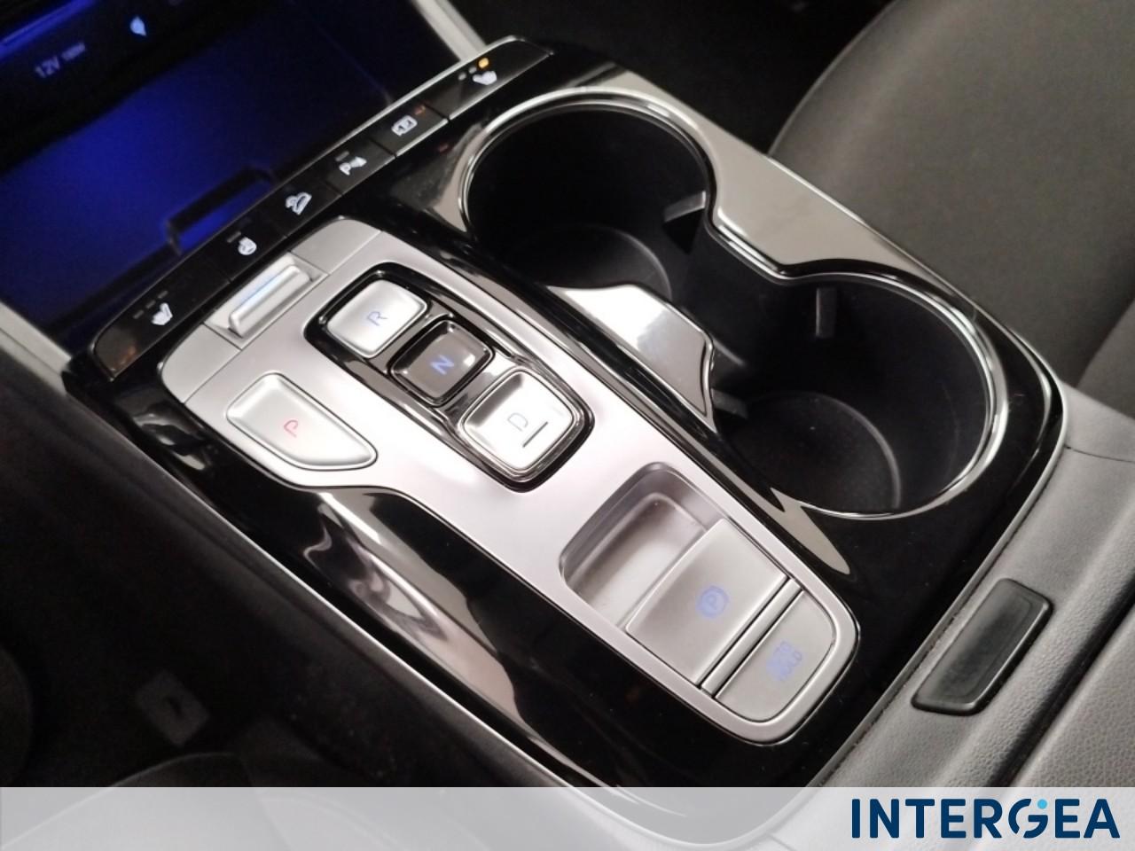 HYUNDAI Tucson 1.6 hev Xline 2wd auto