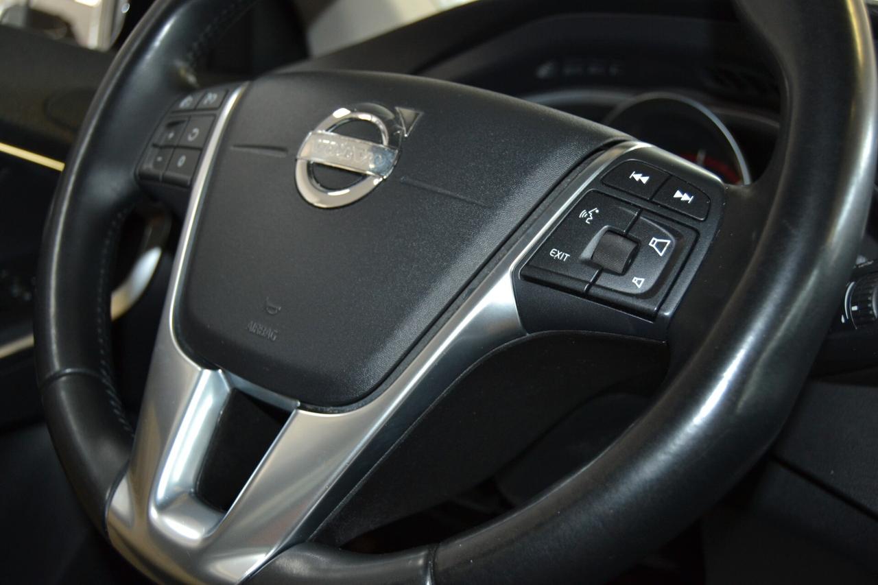 Volvo V40 Cross Country D2 1.6 Powershift Momentum