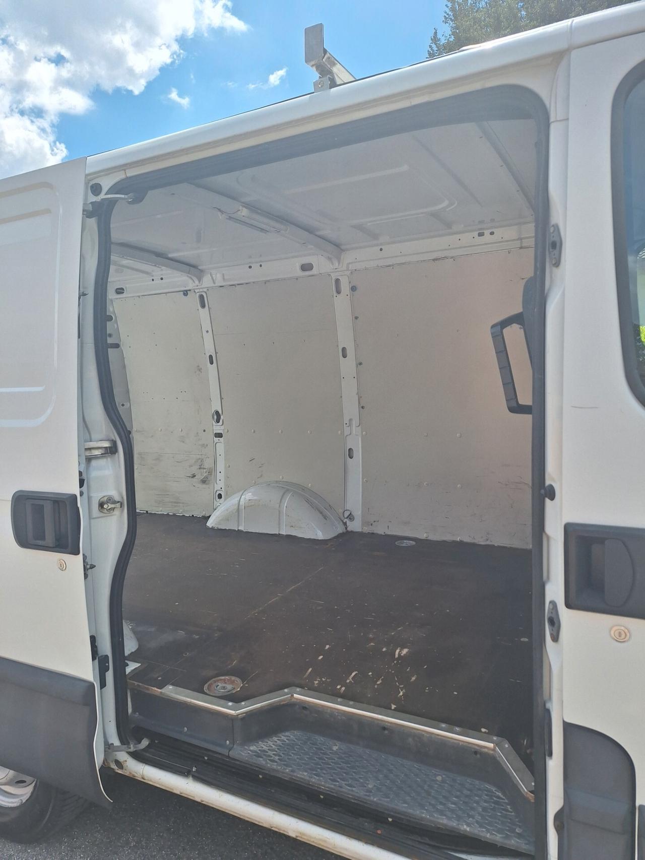 Iveco Daily 35S17LV 3.0 HPT PC-SL-TN Furgone