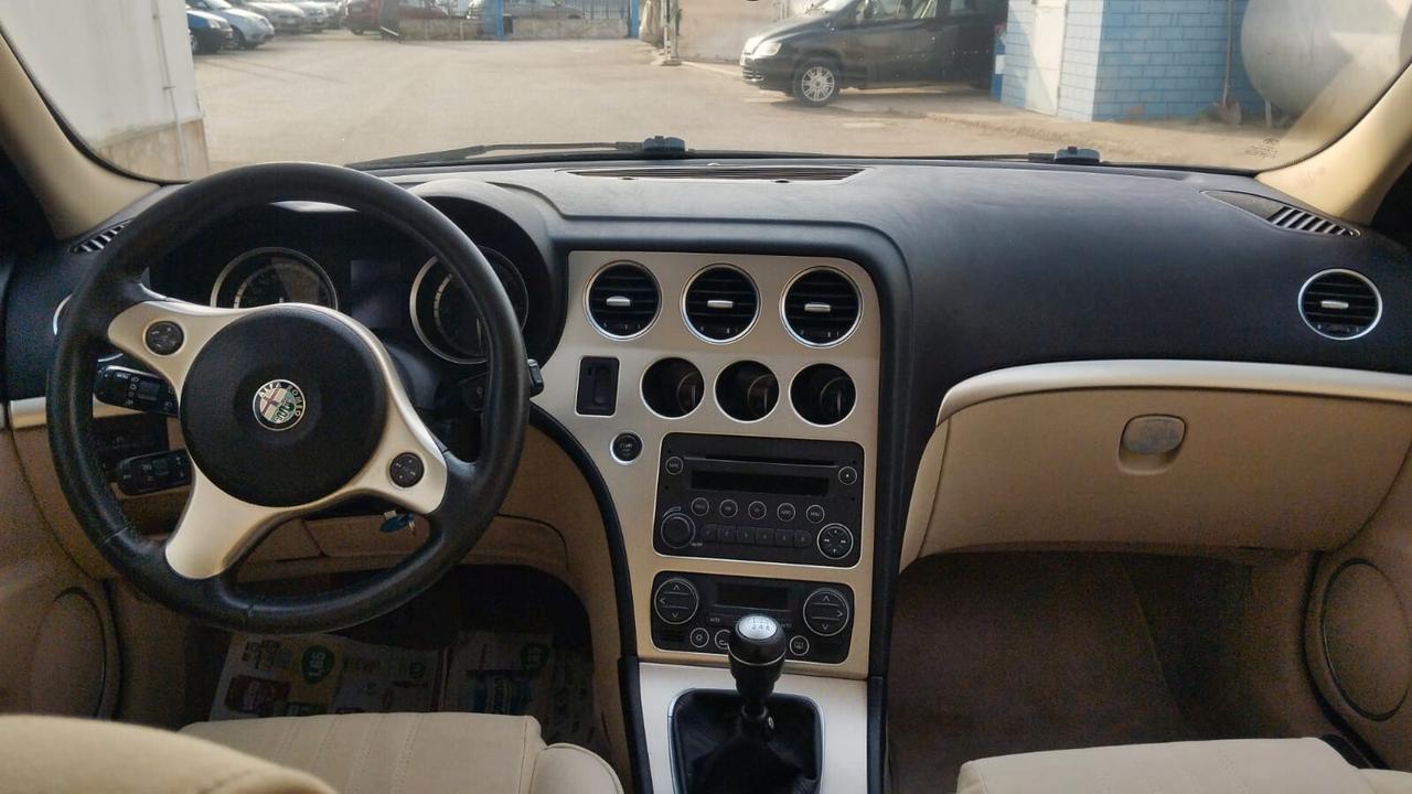 Alfa Romeo 159 2.4 JTDm 20V Exclusive Q-Tronic