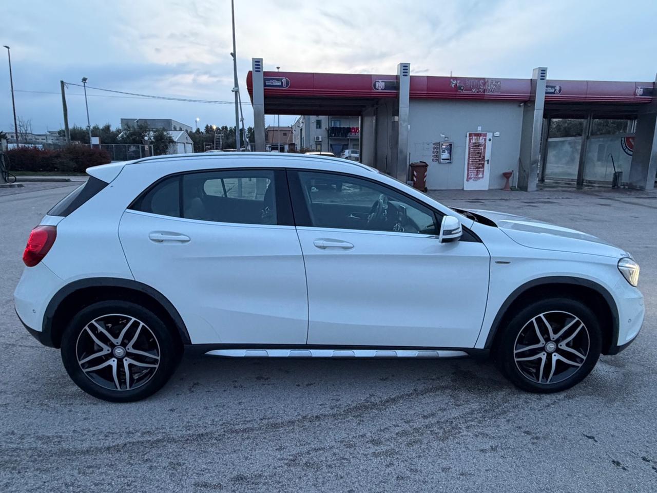 Mercedes-benz GLA 220 200 d Automatic 4Matic Enduro Activity