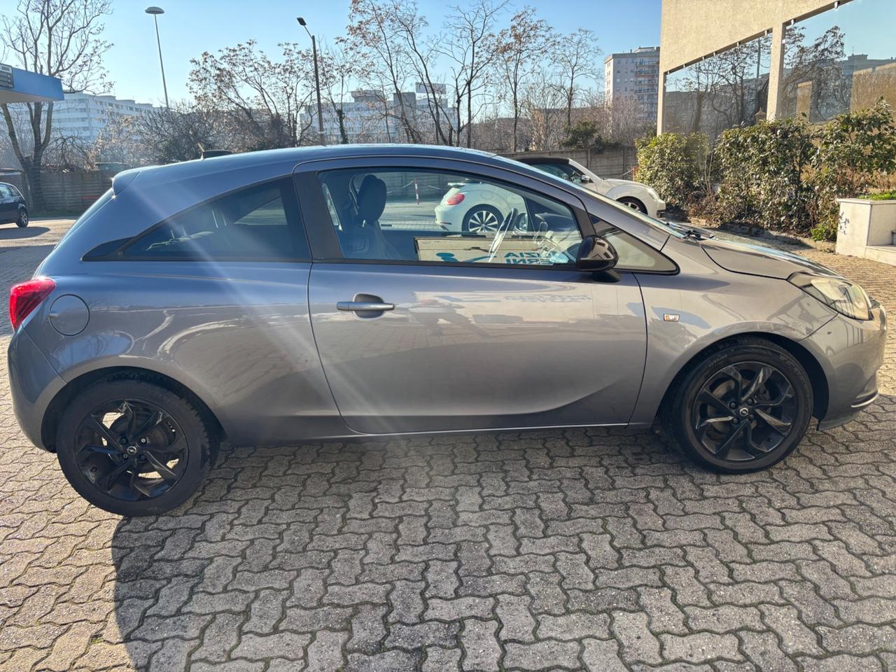 Opel Corsa 1.4 90CV Coupé b-Color