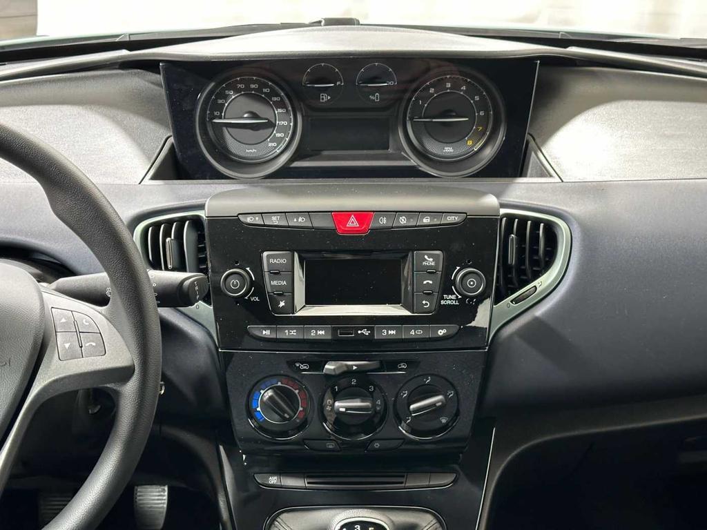 Lancia Ypsilon 1.0 firefly hybrid Gold s&s 70cv 5p.ti