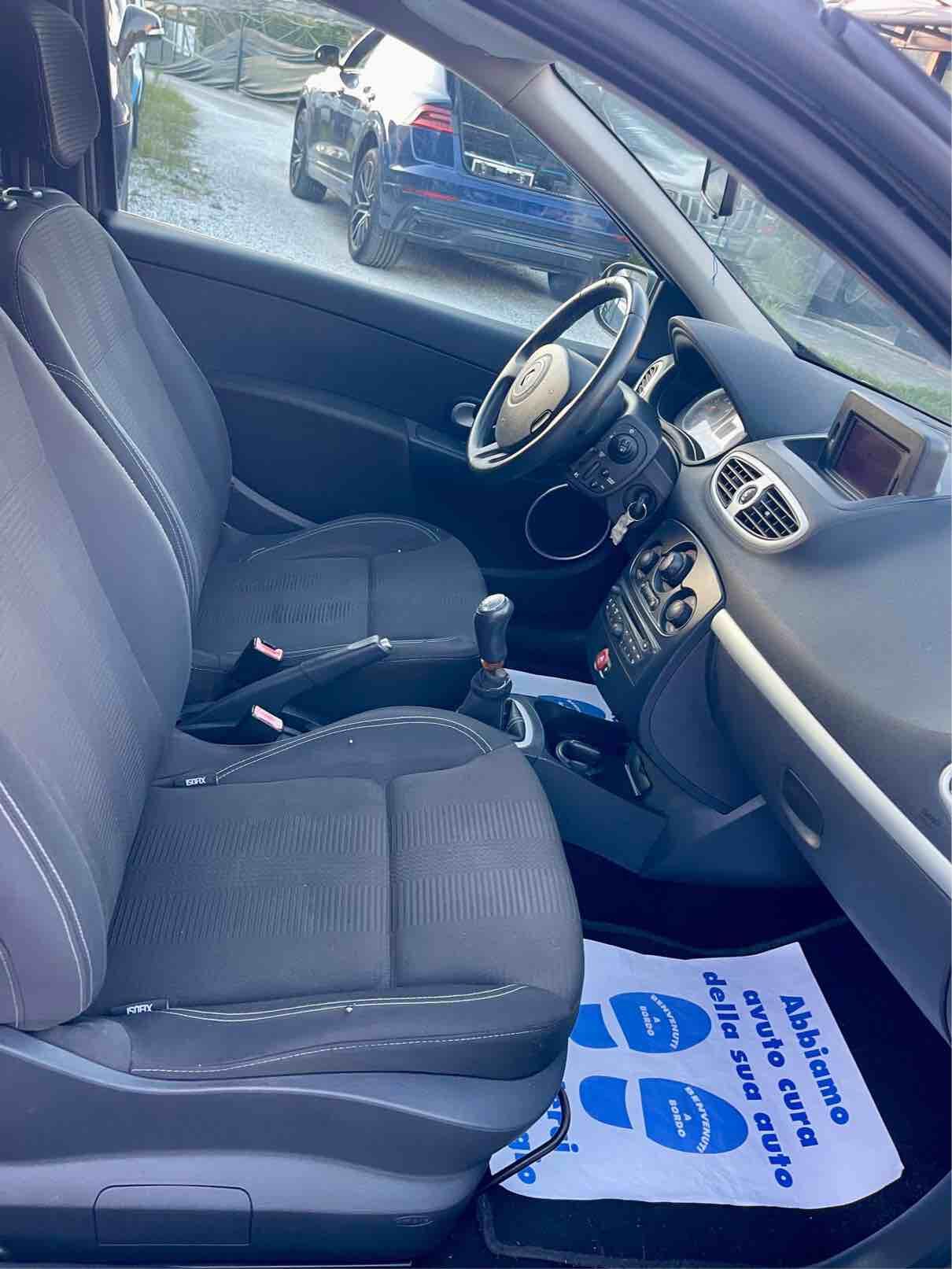 RENAULT CLIO - PER NEOPATENTATI
