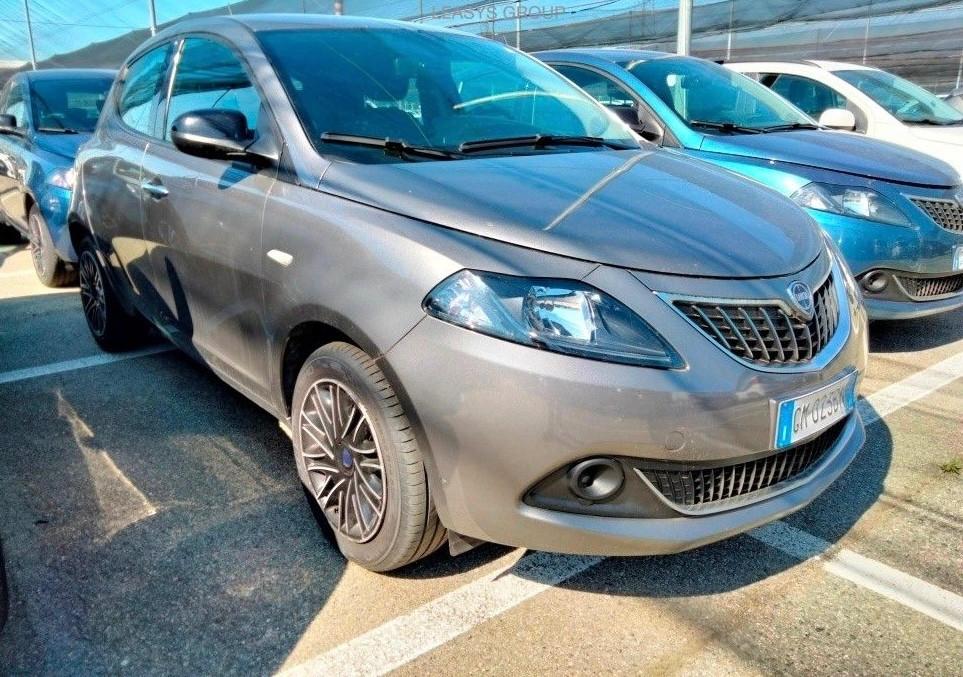 Lancia Ypsilon 1.0 FireFly 5 porte S&S Hybrid Silver Plus