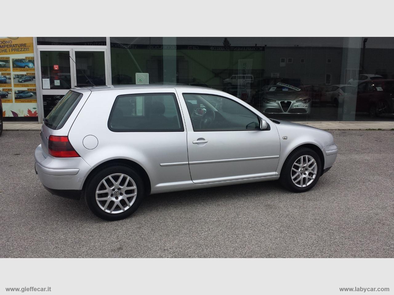 VOLKSWAGEN Golf 1.6 16V 3p. Highline NEO-PATENTATO