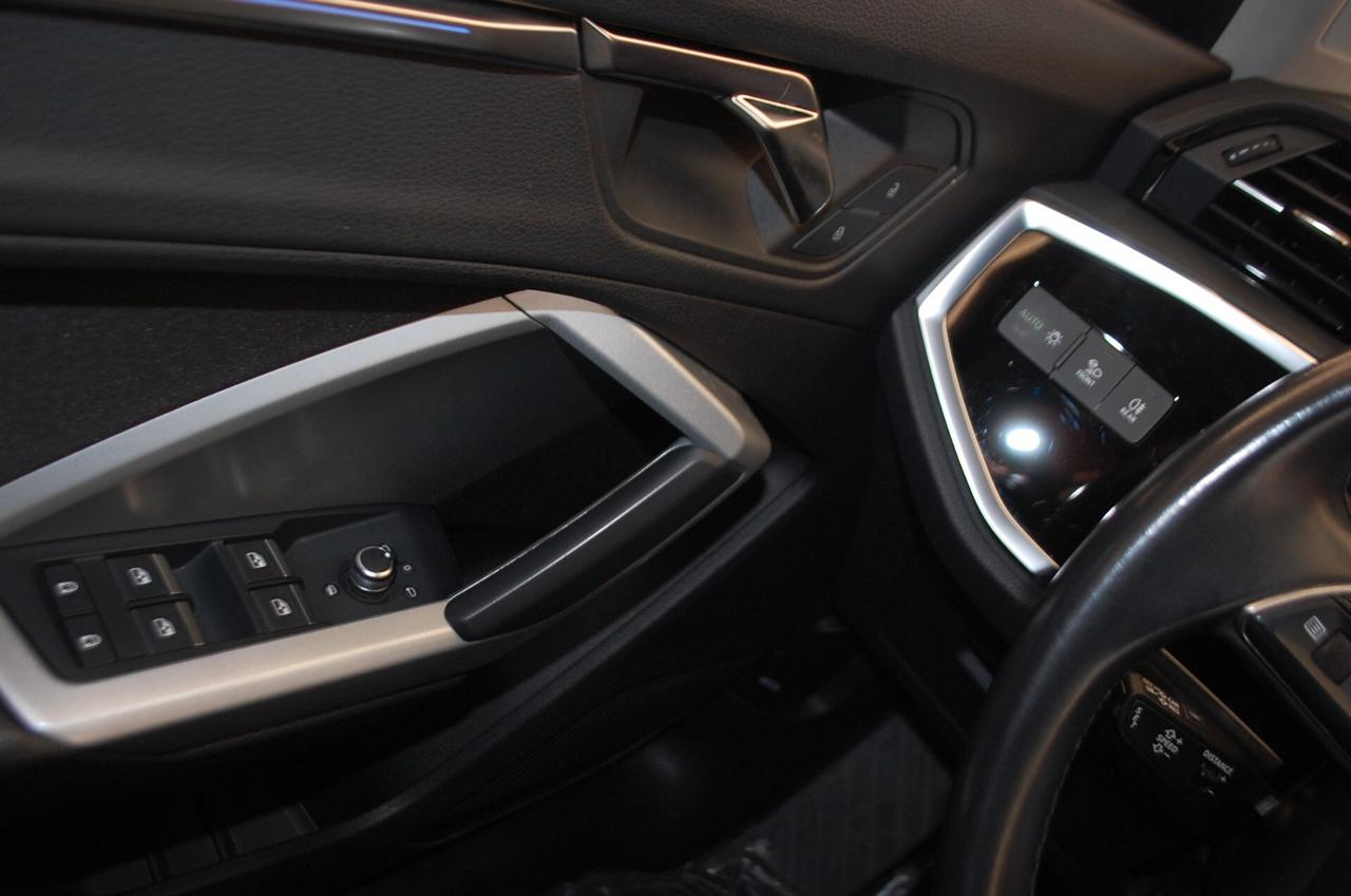 Audi Q3 Sportback 35 2.0 tdi 150CV S line edition quattro