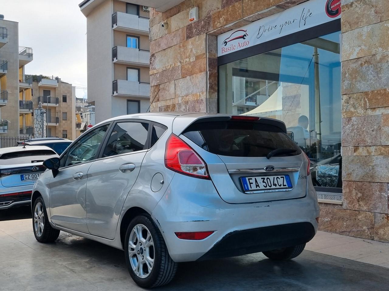 Ford Fiesta VI 2013 1.0 Titanium 80cv 5p E6