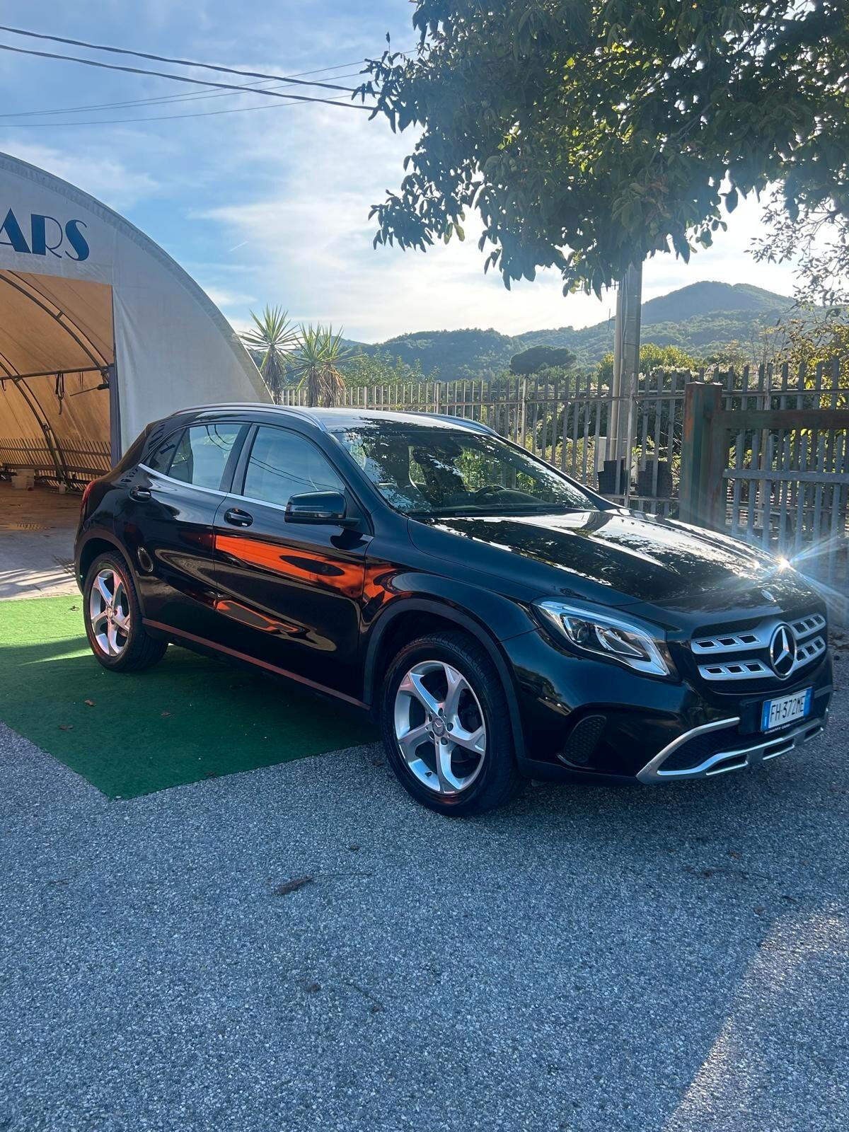 Mercedes-benz GLA 200 180 d Automatic Premium