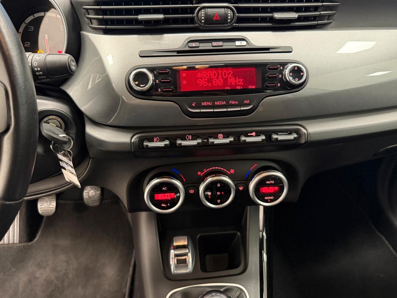 Alfa Romeo Giulietta 1.6 JTDm-2 105 CV Distinctive