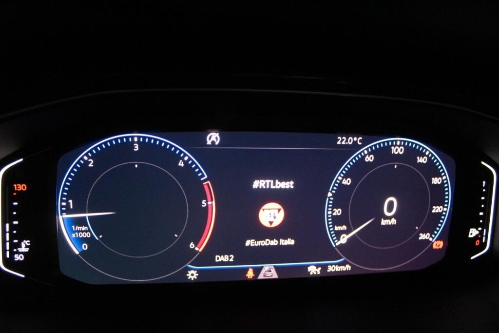 VOLKSWAGEN T-Roc 1.6 TDI *FULL LED *Quadro digitale