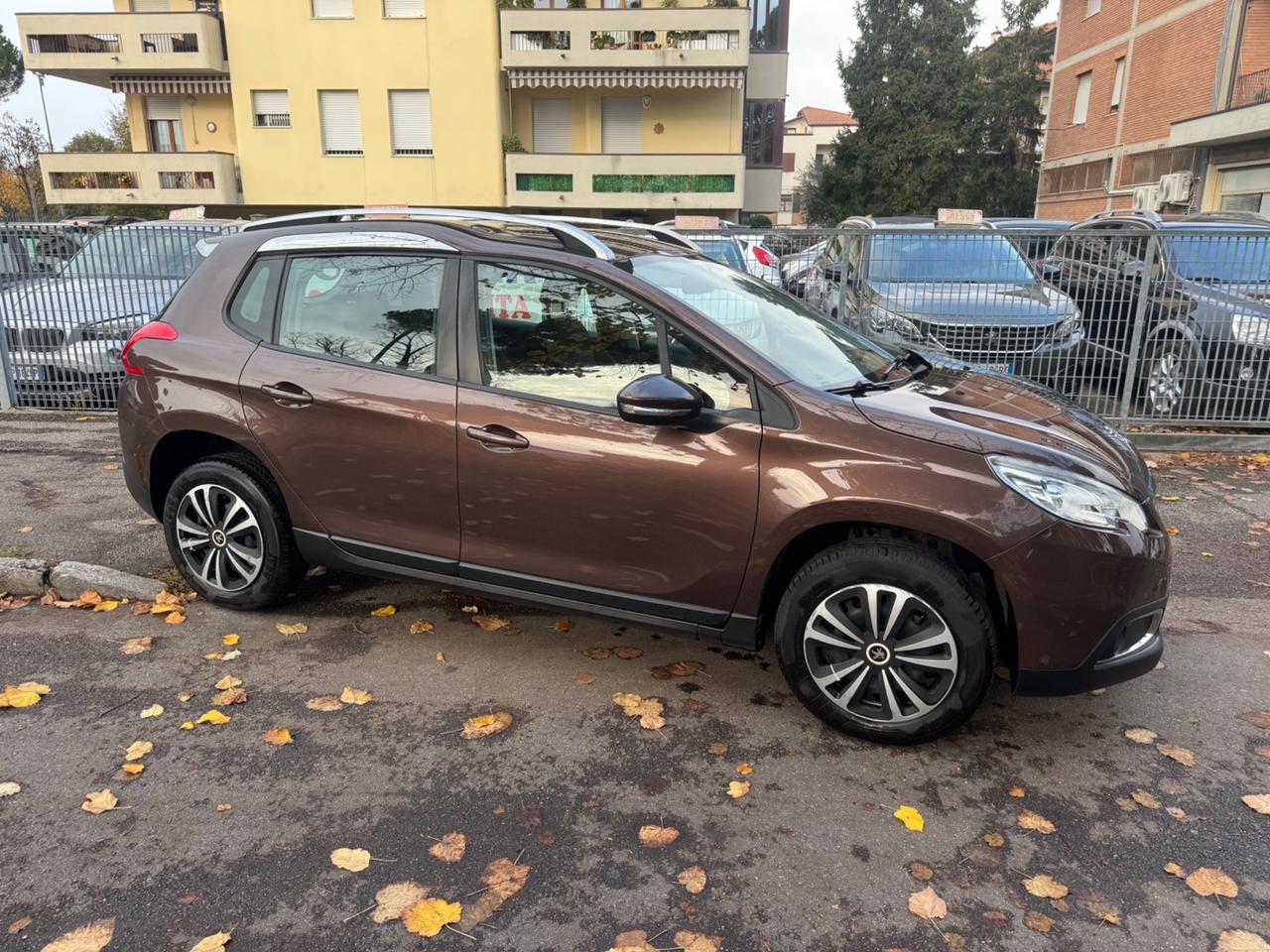 Peugeot 2008 1.4 HDi 68CV neopaten garanzia 12 mesi