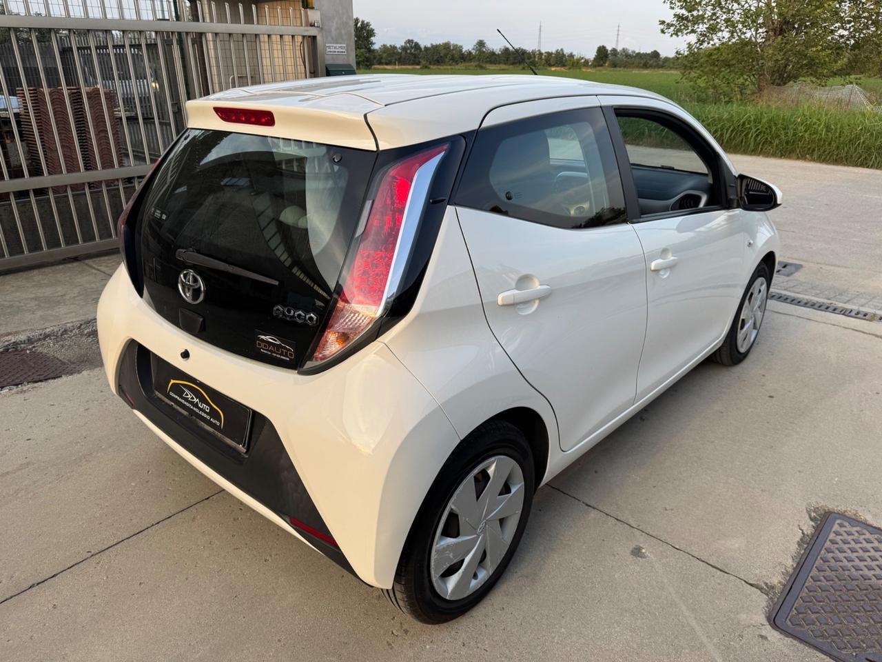 Toyota Aygo 1.0 VVT-i 69 CV 5 porte x-pure