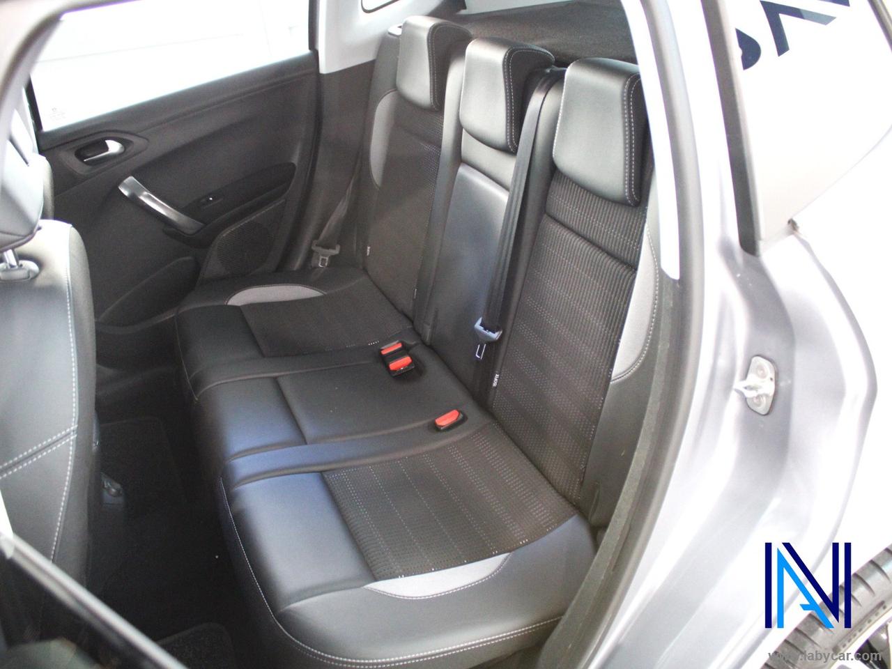 PEUGEOT 2008 BlueHDi 100 Allure