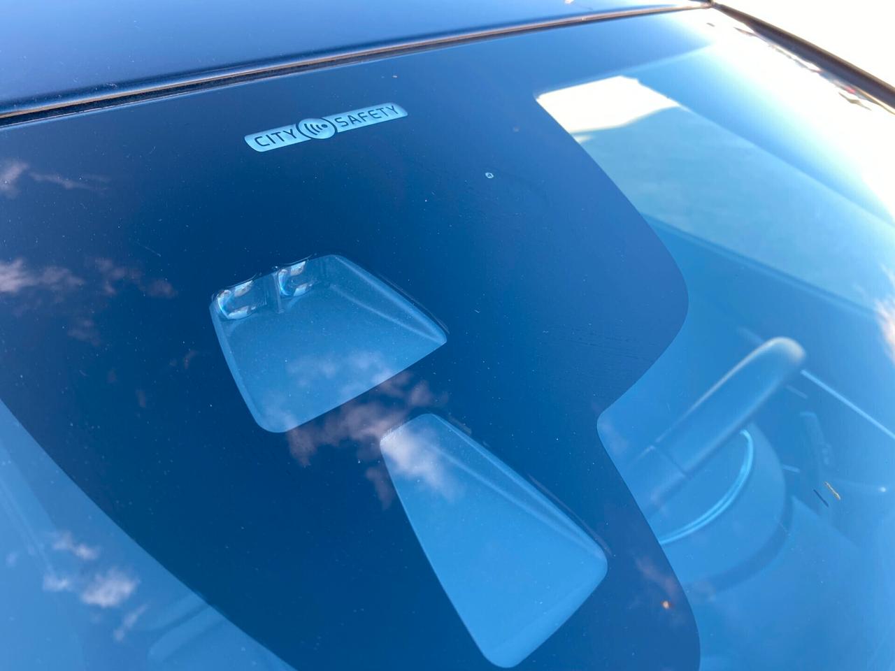 VOLVO V40 Cross Country D2 1.6 115cv GARANTITA