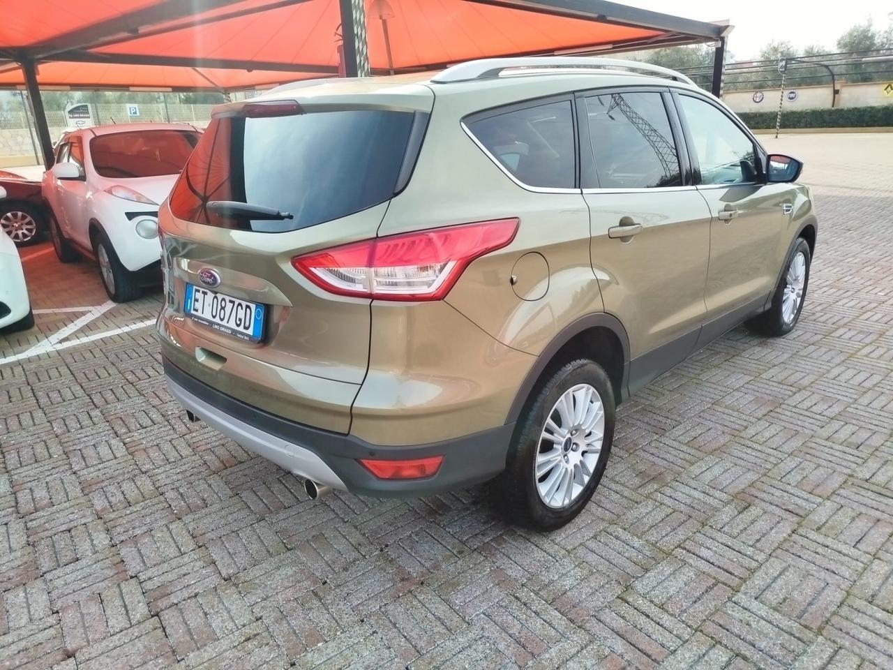 Ford Kuga 2.0 TDCI 140 CV 4WD Titanium