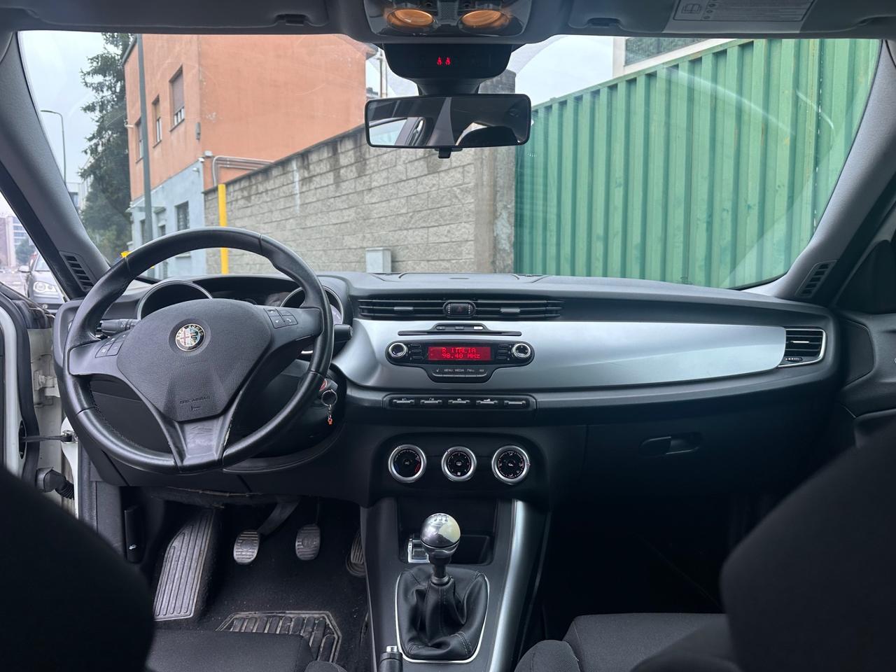 Alfa Romeo Giulietta 1.4 Turbo 105 CV - ok neopatentati