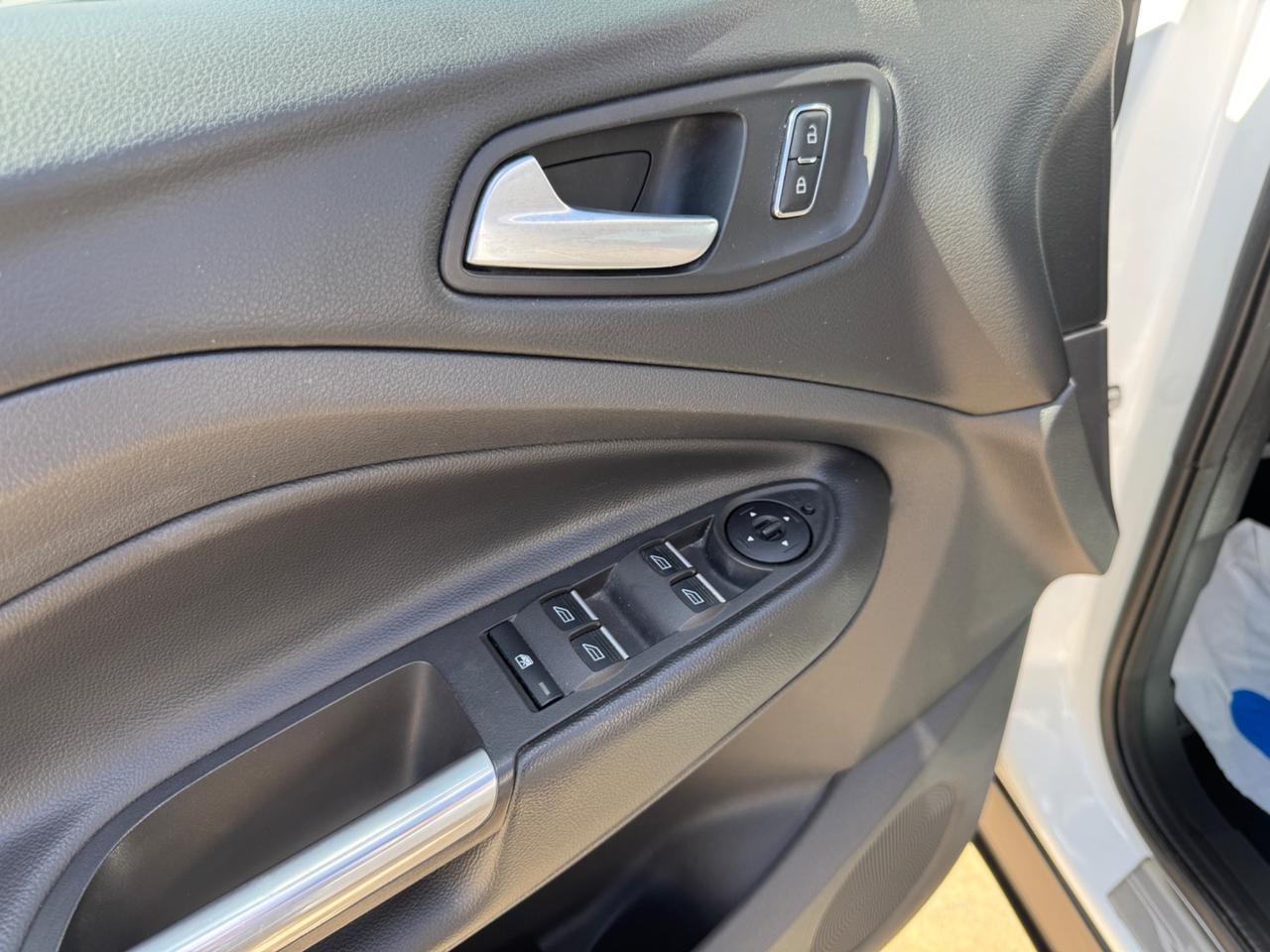 Ford Kuga 2.0 TDCI 150 CV S&S 4WD Powershift Titanium
