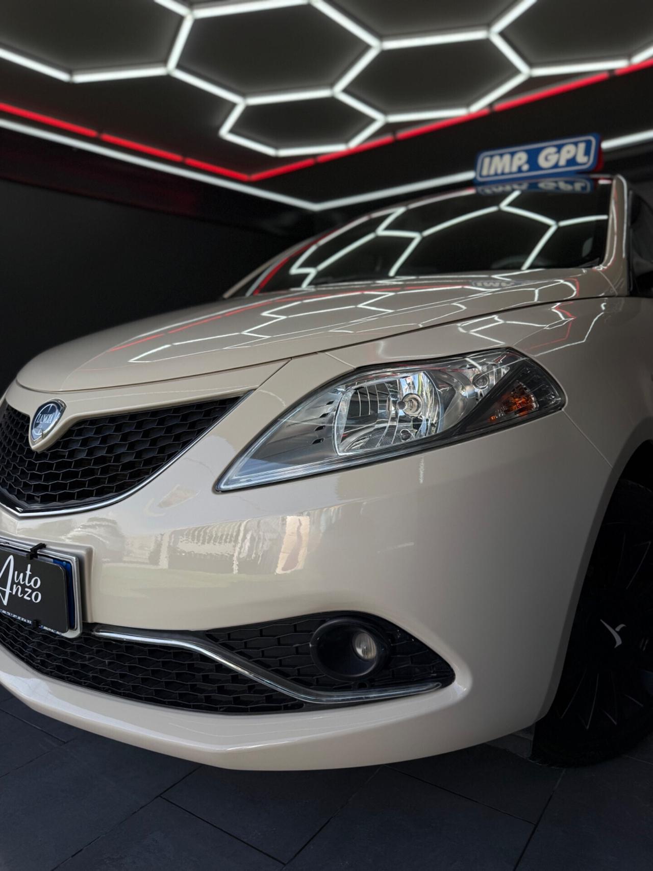 Lancia Ypsilon 1.2 GPL Ecochic Gold 2016