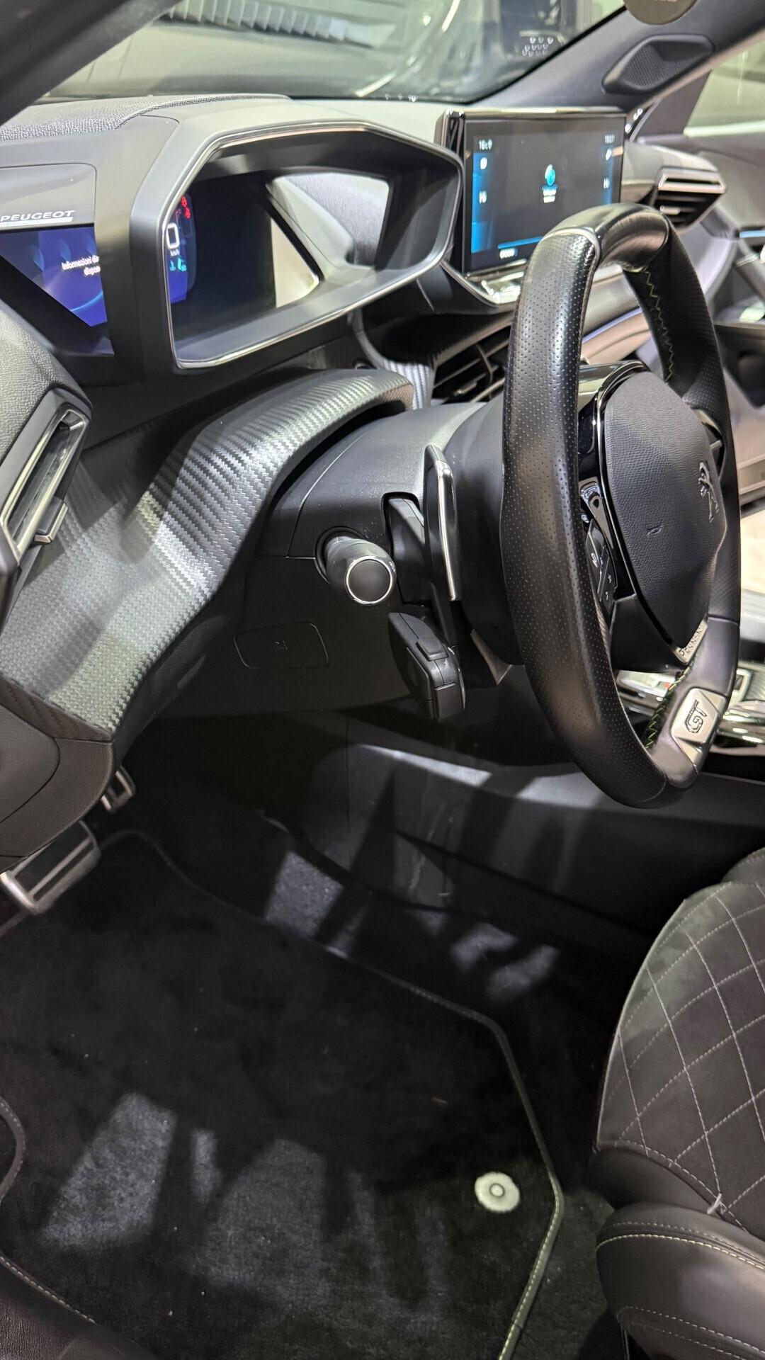 Peugeot 2008 BlueHDi 130 S&S EAT8 GT Pack