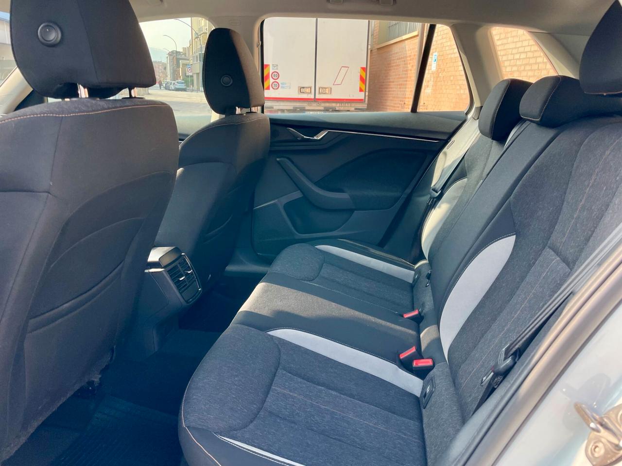 Skoda Kamiq BENZINA/METANO 90 CV- PARI AL NUOVO- UNICO PROPRIETARIO