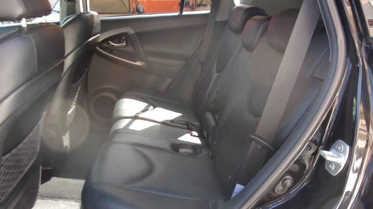 Toyota RAV 4 RAV4 2.2 D-4D 177 CV Luxury