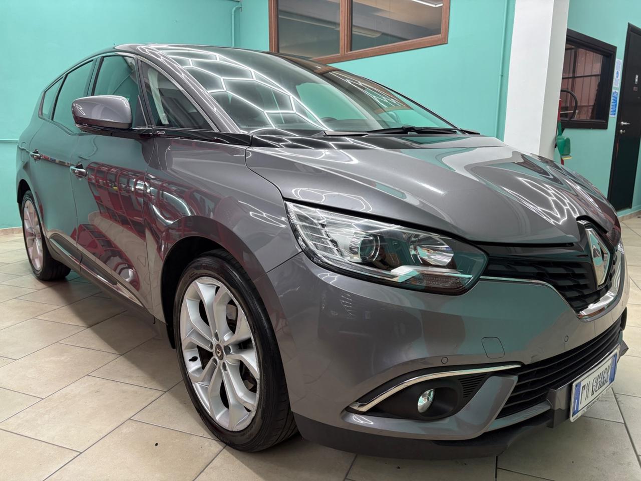 Renault Grand Scenic Blue dCi 120 CV DA VETRINA