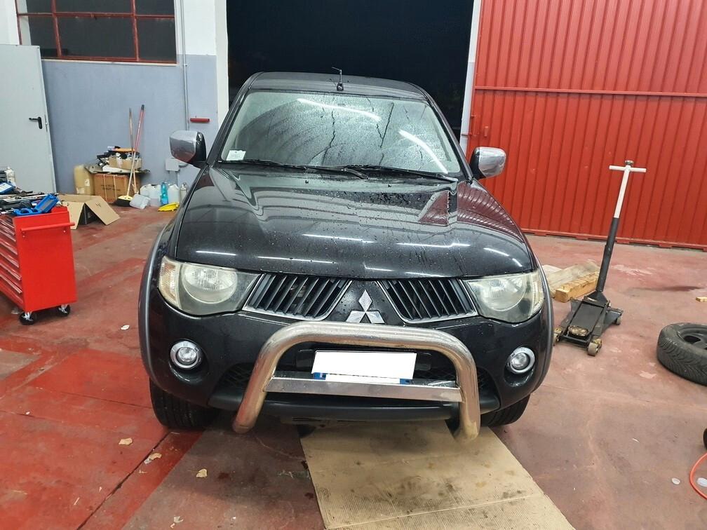 Mitsubishi L200 2.5 DID 178CV Cab. Doppia Intense