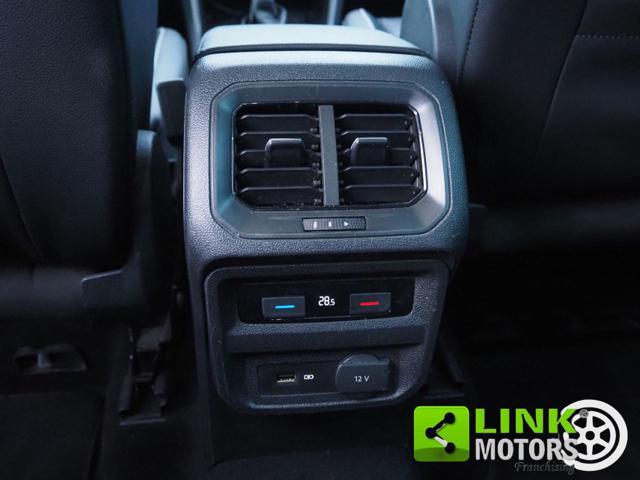 VOLKSWAGEN Tiguan 2.0 TDI SCR DSG Business BlueMotion