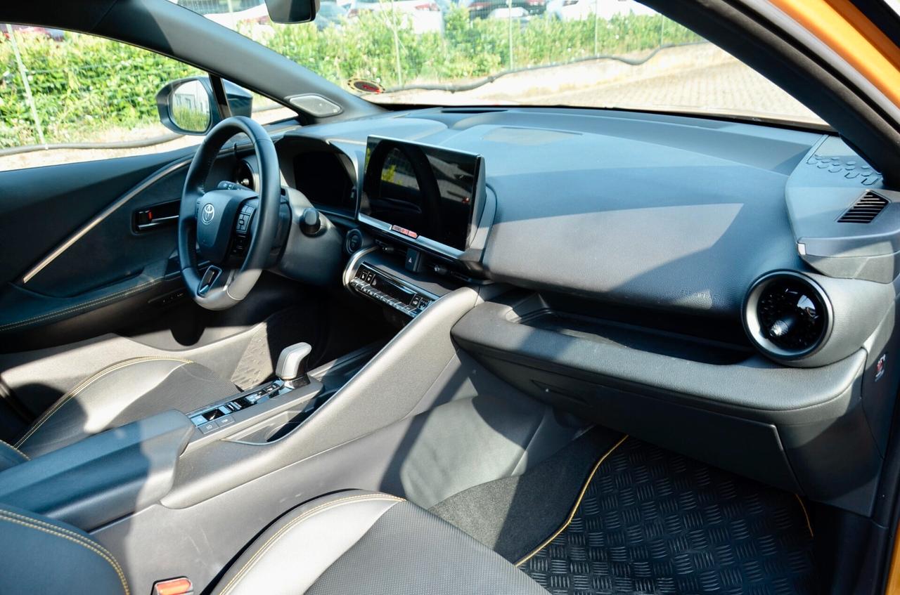 TOYOTA C-HR 2.0 PHEV PLUG-IN LOUNGE PREMIERE FWD 223cv E-CVT, UNICO UTILIZZATORE, EURO 6E, UFF ITALIANA, TETTO, HI-FI JBL, FARI LED, RETRO 360°, PERMUTE