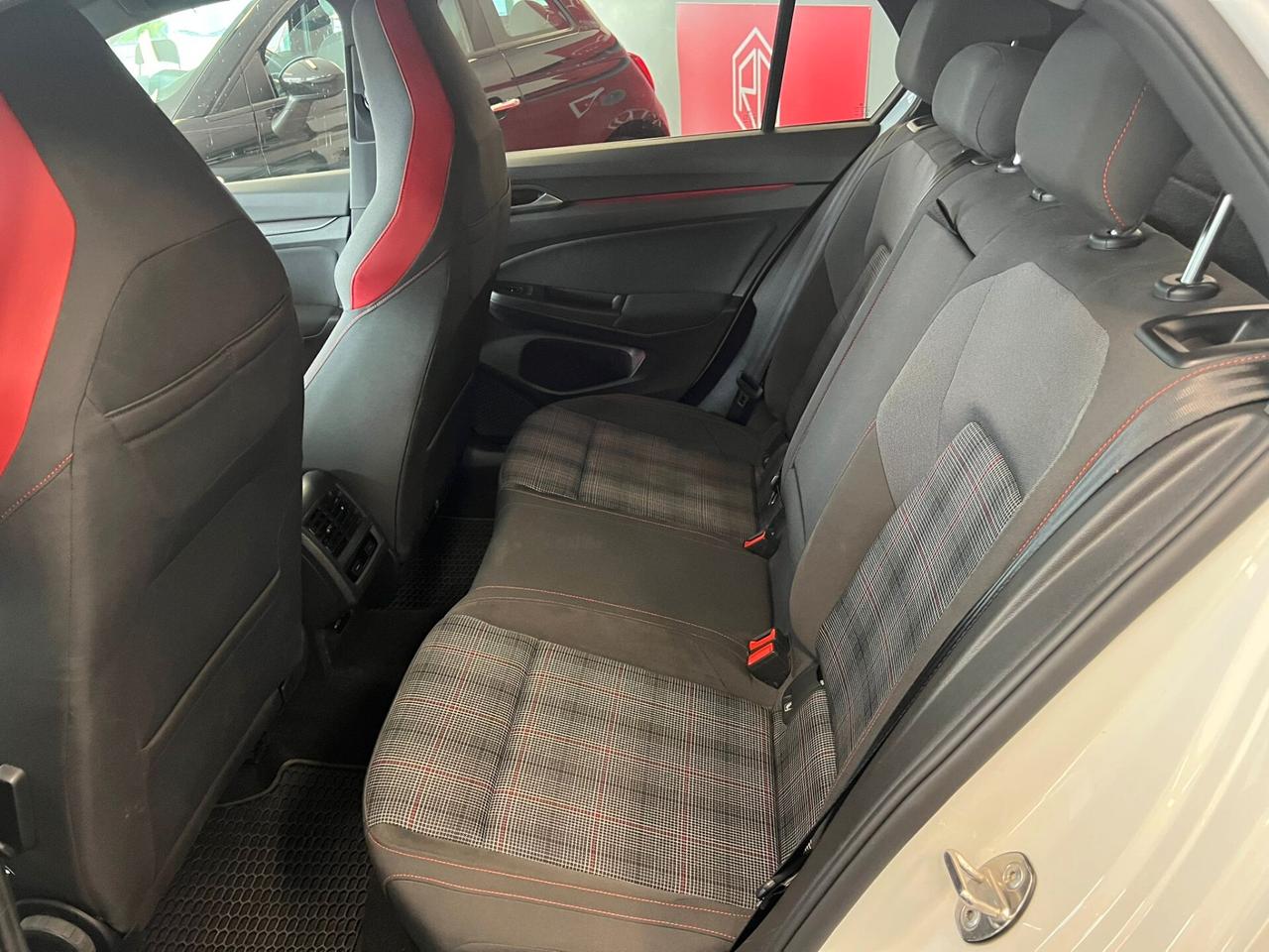 Volkswagen Golf GTI 2.0 TSI TCR DSG 5p. BlueMotion Technology
