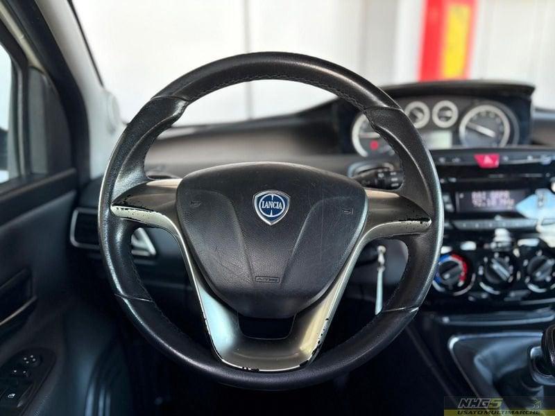 Lancia Ypsilon Ypsilon 1.2 69 CV 5 porte Silver