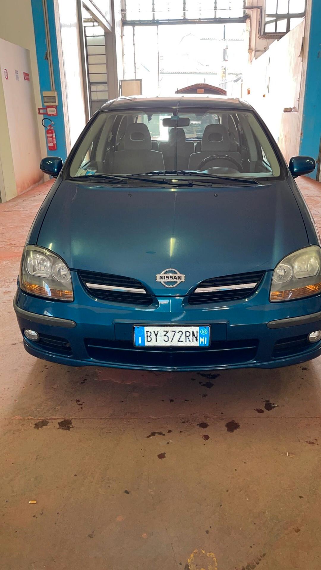 Nissan Almera Tino Almera 1.8 16V cat 5 porte Luxury